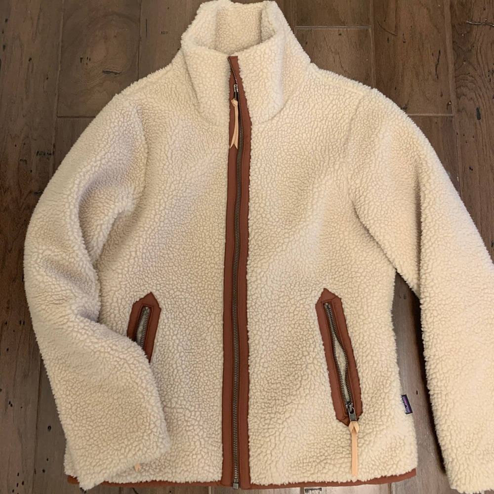 Patagonia Divided sky sherpa jacket size small